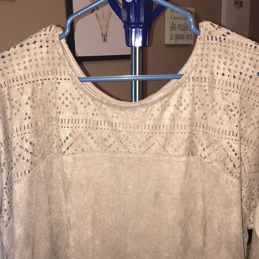 Brown quarter length shirt